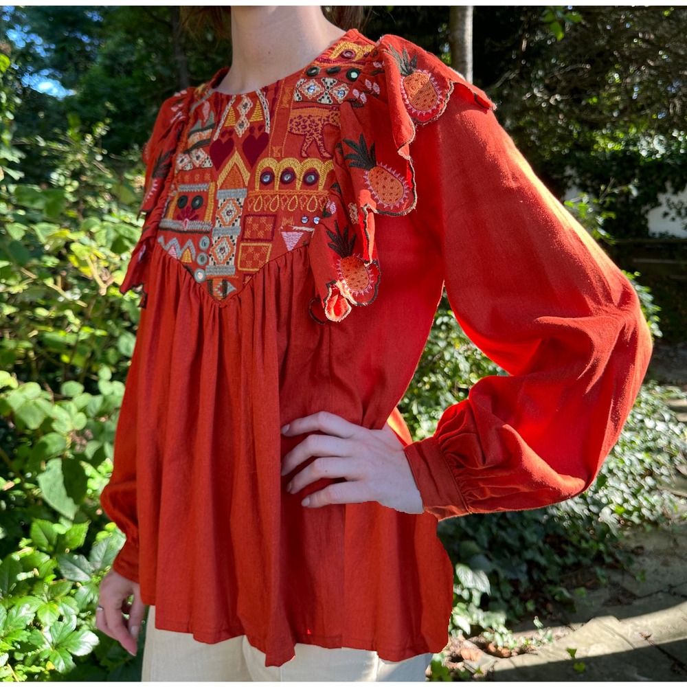 Farm Rio Linen Blend Blouse Detailed Embroidery Blusa Bordada NWT Sz Small $230